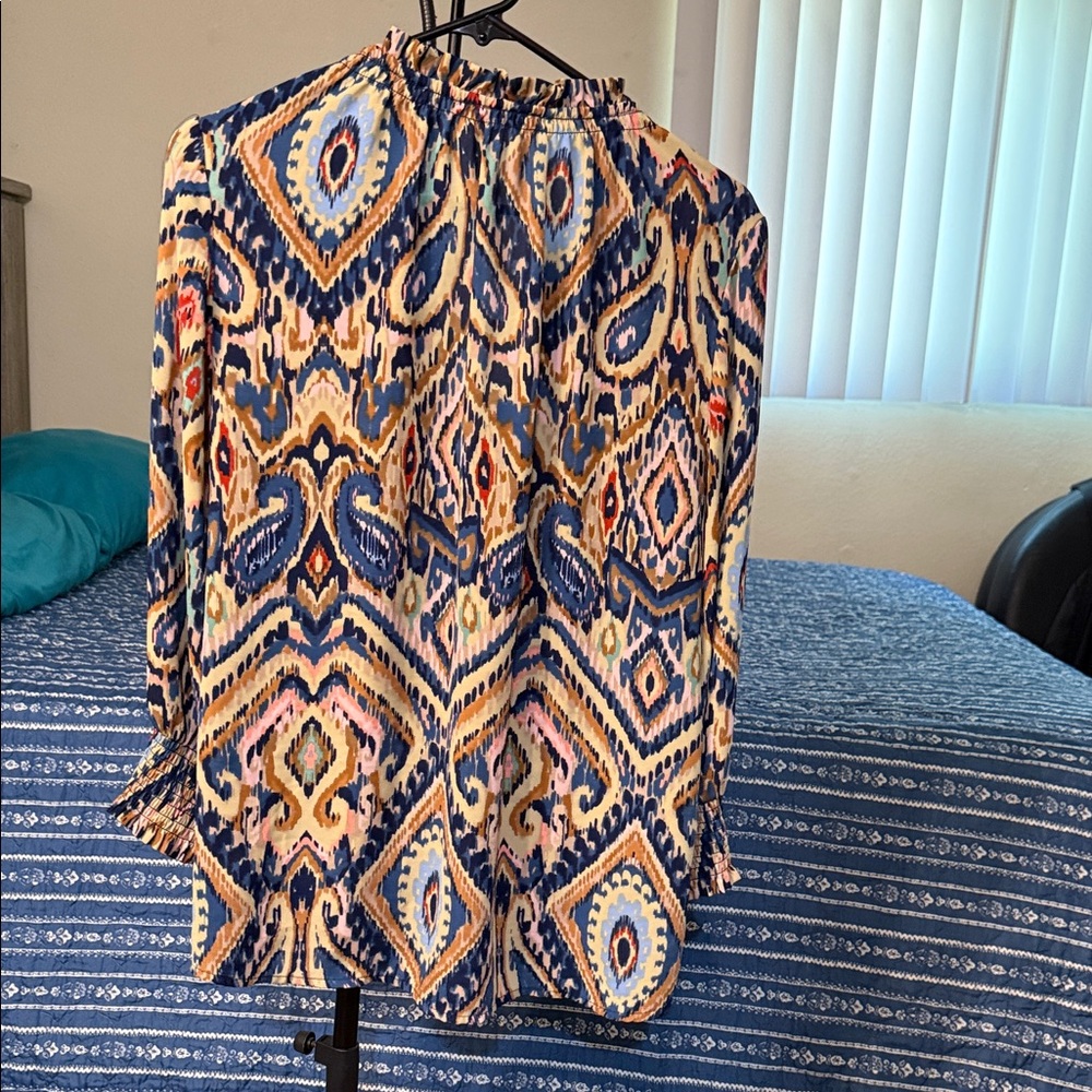 Multicolor Patterned Women's Top - Picture 2 of 3